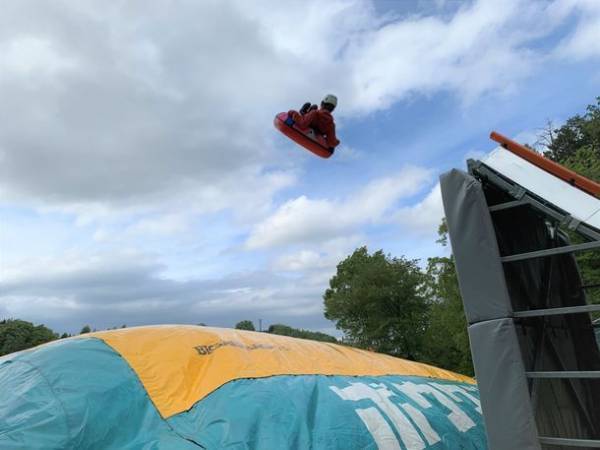 奈良・山添村にある森林冒険施設 ボウケンノモリが西日本初となる高さ12mと7.7mのスライド＆ジャンプ遊具「メイハンダイブ」を設置しリニューアルオープン！