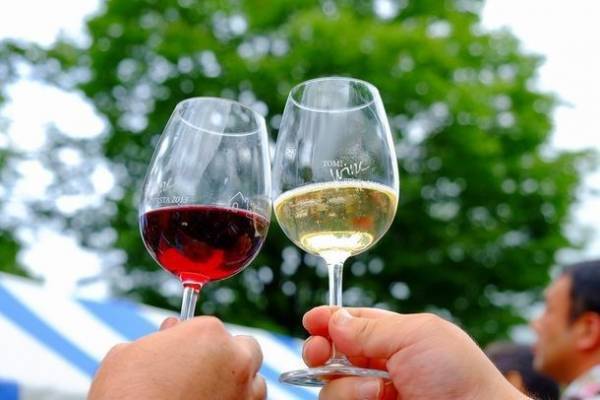 長野県・千曲川ワインバレー東地区の小規模ワイナリーでワインを味わうさまざまなイベントを5/27・28に同時開催！