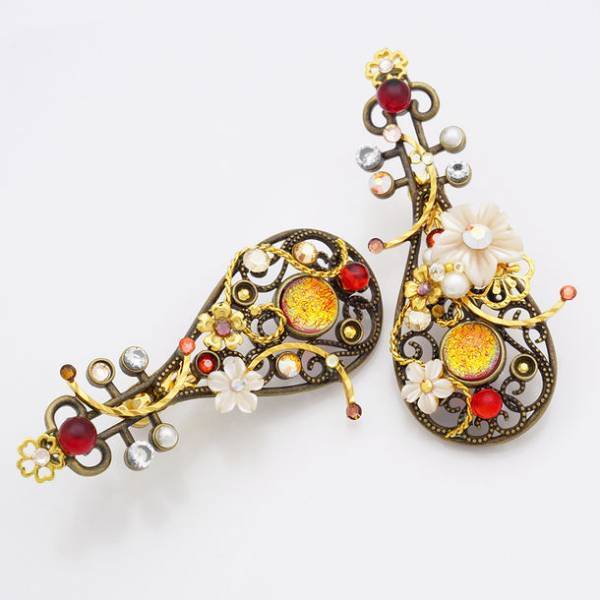 ピアスのようなイヤリング「ぴあり」の「源氏物語シリーズ」から第二弾・新作「明石の上」を5月19日(金)に発売！