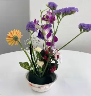 お花で子どもの心を育てる「キッズベリー花育ラボ」が自由研究にぴったりな夏のイベントを通学・オンラインの両方で開催
