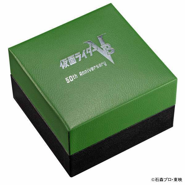 『仮面ライダーV3』生誕50周年を記念して「ダブルタイフーン」をモチーフに大人の黒で仕上げた腕時計が登場！