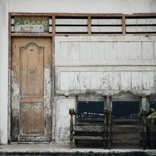 店舗・ホテル・住宅などのフローリングや壁材として！“環境に配慮した リサイクルチーク”ジャワより日本初上陸！～個性的でヴィンテージな雰囲気の素材が特別な空間を創る～