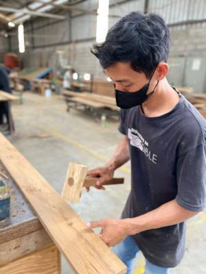 店舗・ホテル・住宅などのフローリングや壁材として！“環境に配慮した リサイクルチーク”ジャワより日本初上陸！～個性的でヴィンテージな雰囲気の素材が特別な空間を創る～