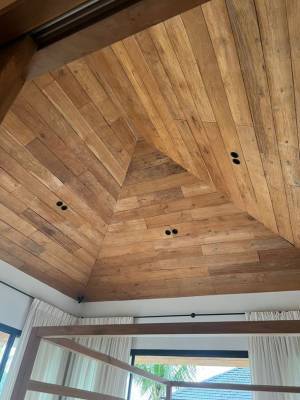 店舗・ホテル・住宅などのフローリングや壁材として！“環境に配慮した リサイクルチーク”ジャワより日本初上陸！～個性的でヴィンテージな雰囲気の素材が特別な空間を創る～