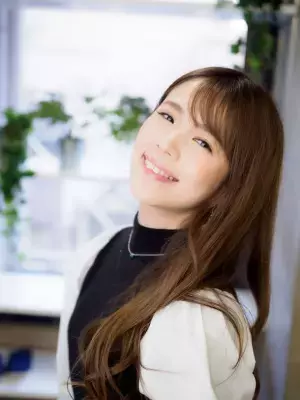 “待望の新商品”黒色のLEDマツエクグルー(接着剤)登場！よりかわいい仕上がりに『LEDグルー ブラック』予約受付開始