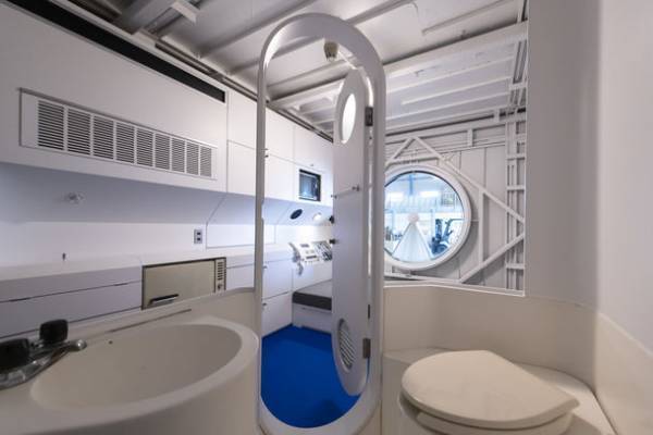 工学院大学、中銀カプセルタワービルのカプセルを活用したトレーラーなど16テーマを建築再生展で公開