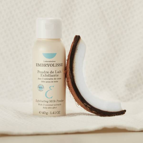 水と混ぜると細かい泡が立つ、環境に配慮したパウダー状スクラブ洗顔料をオンライン限定発売