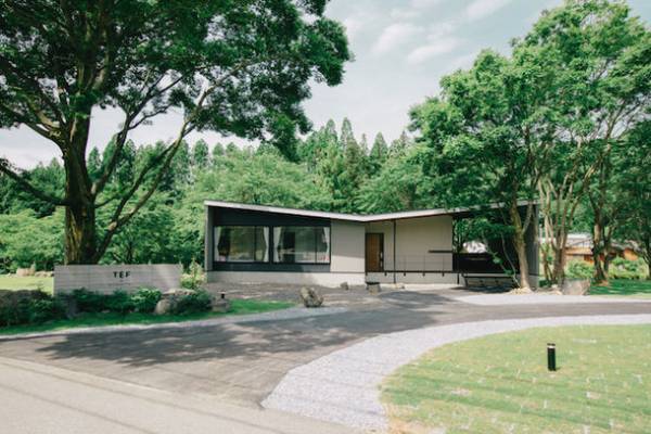 自慢の温泉を堪能できる、緑に囲まれた岐阜の貸別荘＆カフェ「TEF TANIGUMI」で利用可能なふるさと納税スタート