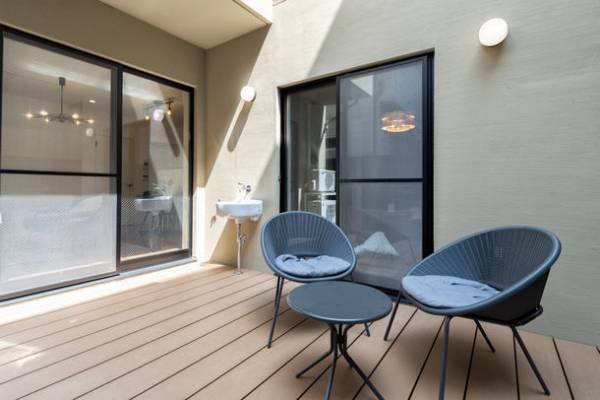 ペットと飼い主、マンションオーナーに寄り添う「INSIGHT REPOS 御所西」が誕生