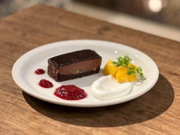 MCTオイル採用メニューが続々スタート！