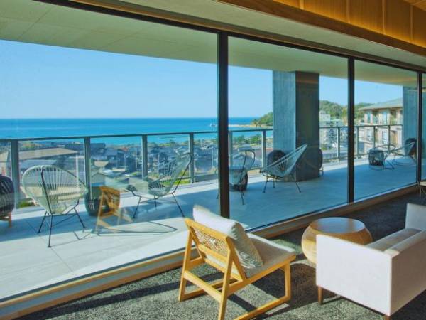 京都・丹後半島の夕日ヶ浦温泉　佳松苑グループ創業55周年　～14年ぶりの活イカプランへの挑戦、特典満載の55周年特別プラン～