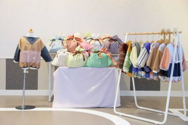 『開催レポート』株式会社nexusSDGsの取り組み　5月20日にアップサイクルプロジェクトの一環で作成されたスモックを披露　～地域の産業応援×産業物削減×次世代育成×お仕事創出～