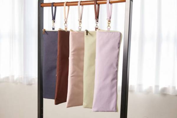 210℃のあつあつヘアアイロンをすぐしまえる！耐熱ヘアアイロンポーチ 人気No.1の“ピンク”を6月にリニューアル販売開始