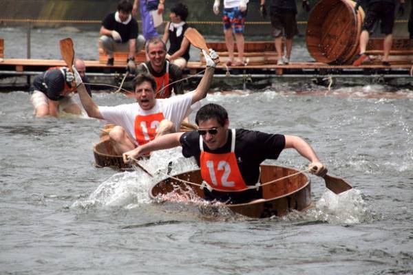 静岡県伊東市で第68回松川タライ乗り競走が7月2日に開催！6月11日17時まで参加者を募集中！