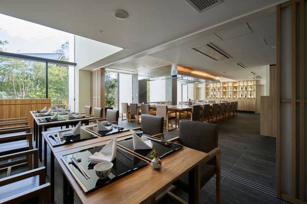 ≪ガーデンテラス佐賀≫夏の特別企画◆九州で愛される「ブラックモンブラン」はじめ竹下製菓商品食べ放題プランをクラブラウンジにて2023年7月に提供！