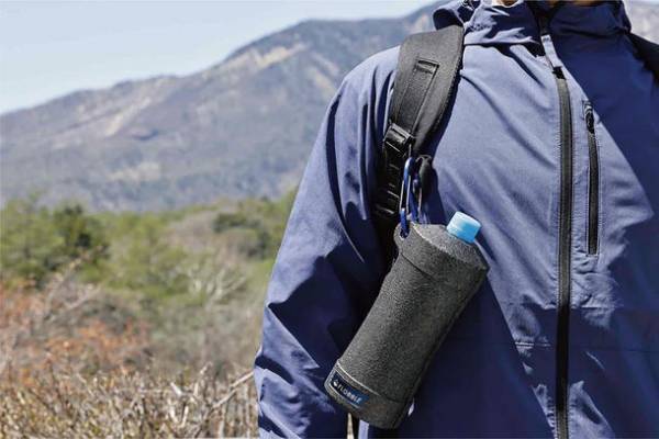ペットボトルの保冷・保温にぴったりな新製品「FLOBBLE　EPP製ペットボトルクーラー」を7月より販売開始