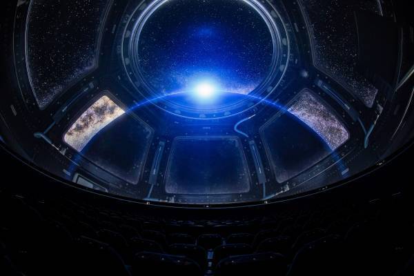 日本最速上映！ピンク・フロイドの名盤『狂気』が50年の時を経てプラネタリウムに蘇るプラネタリウム・ショー「The Dark Side Of The Moon」