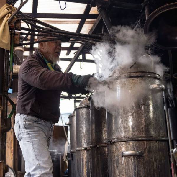 キレイは、京都産シルクとクロモジで作る。サスティナブル思考の「469化粧水」　Makuakeで6月23日まで先行予約販売を実施！　～京都の文化を継承していく～