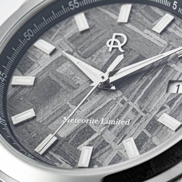 文字盤に隕石を使用！ステンレス904Lをまとった『メテオライトウォッチ』より、完売した人気の文字盤デザインを個数限定で6月9日(金)から再販開始！