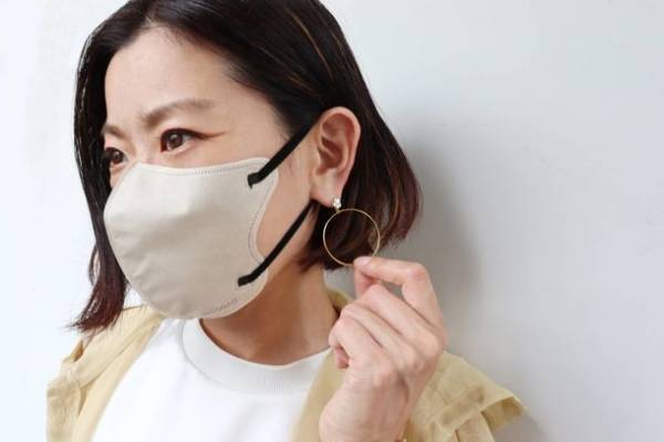 マスク着脱時に女性の8割がピアスを紛失する悩み　貼るだけピアスが人気　梅田ルクアイーレ店お客様感謝祭6/29開催