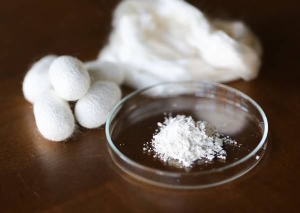 シルク生糸を使ったスキンケアツールを新開発し商品化！6月14日-16日の『インテリア ライフスタイル2023』で発表