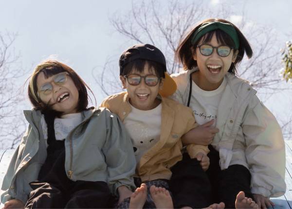 親が安心して子供にかけさせられるキッズ用サングラス「SOLAIZ Kid's(ソライズキッズ)」を6月19日に発売