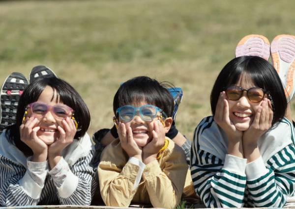 親が安心して子供にかけさせられるキッズ用サングラス「SOLAIZ Kid's(ソライズキッズ)」を6月19日に発売