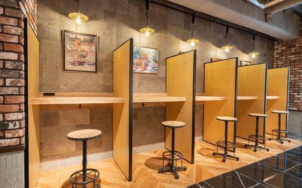 カレーとサウナが人気のインターネットカフェ「グランカスタマ」　ホテルのようなインテリアの「上野店 新館」をオープン