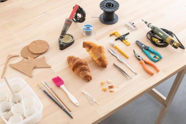 本物のパンからできたライト「PAMPSHADE(パンプシェード)」のスペシャルオーダー(特注品)の一般受付開始！～あなたのとっておきのパンがアートに～