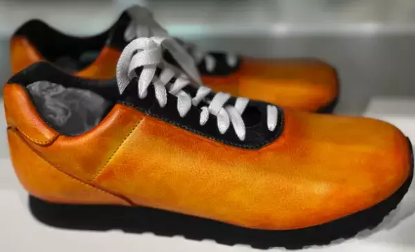 あなただけの色合いの革靴を9月からオーダー開始！16種類の色から選ぶ「カラフルスニーカー・シューズ・ブーツ」