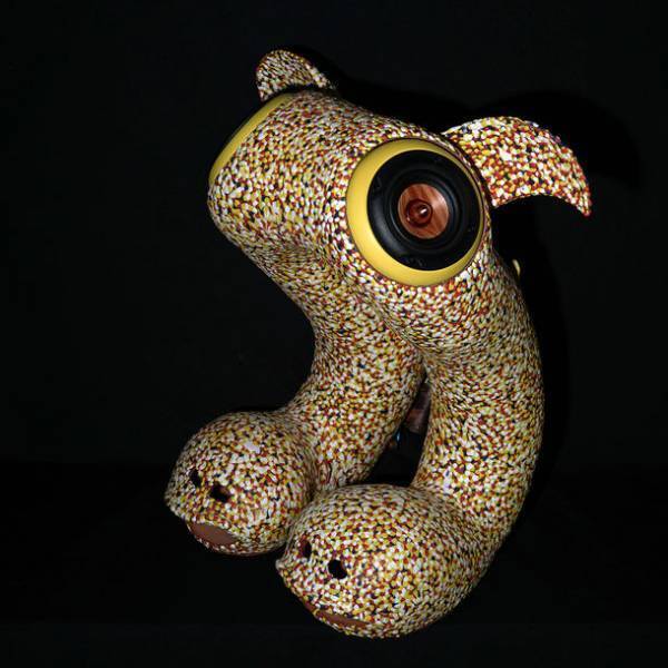 信楽の奇才・山田 浩之の新作展「～あなたに寄り添う アート・スピーカー～『Cave 340』」南青山の白白庵で6月24日(土)から開催！