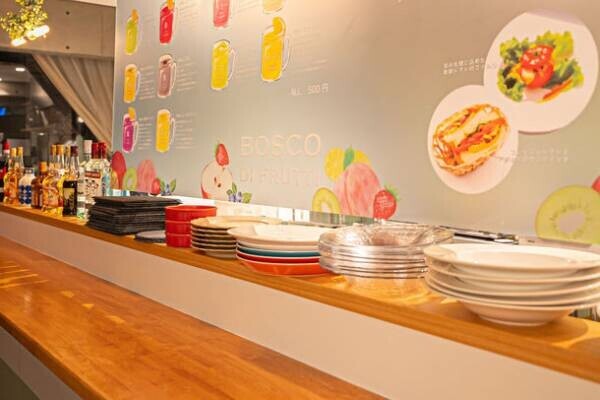 大阪・肥後橋にカフェ＆バー「BOSCO di frutti」がオープン！新鮮野菜やフルーツを使った健康志向のメニューをご提供　インフルエンサーコラボイベントや期間限定キャンペーンも