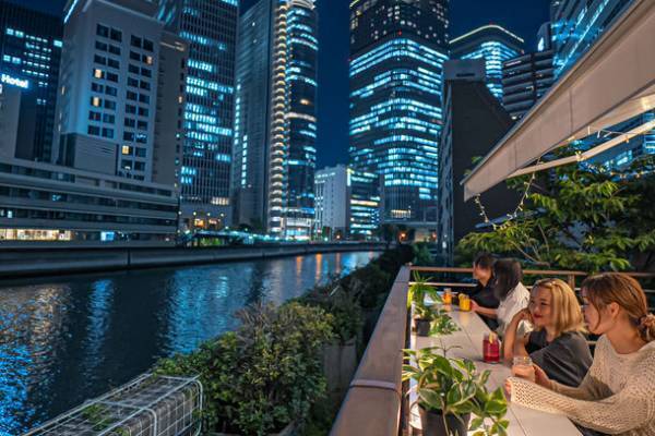 大阪・肥後橋にカフェ＆バー「BOSCO di frutti」がオープン！新鮮野菜やフルーツを使った健康志向のメニューをご提供　インフルエンサーコラボイベントや期間限定キャンペーンも