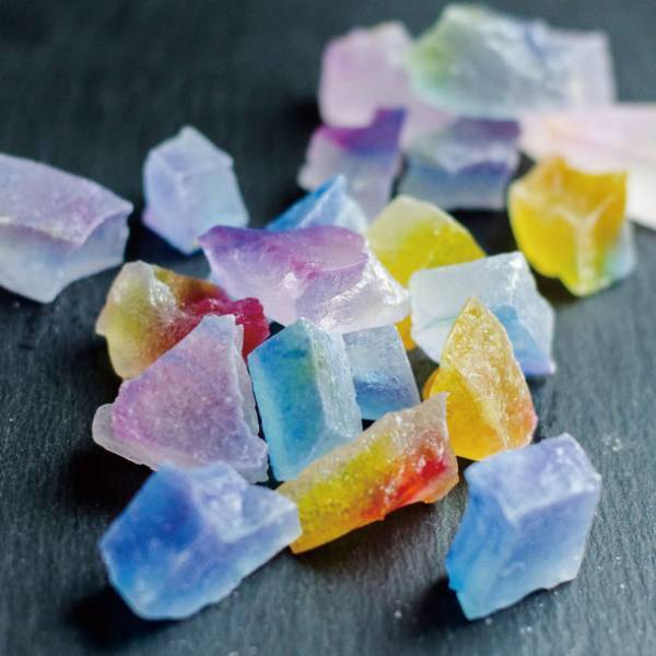 夏の自由研究にもピッタリな「琥珀糖手作りキット」　7月15日より琥珀糖専門店が販売開始