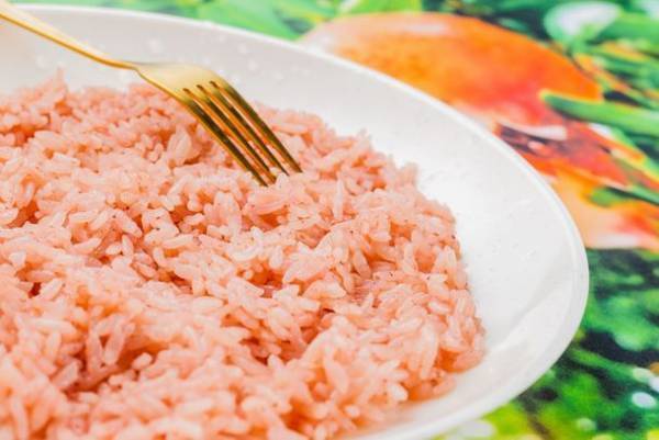 中国人観光客の慶事＆謝謝を願って、紅歓迎米「石榴紅米」を業務用に発売