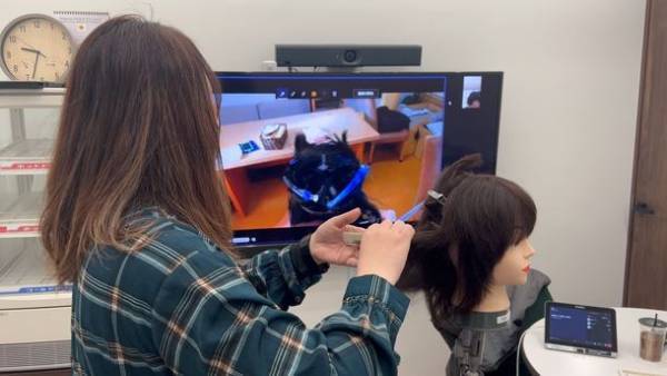 美容師のリスキリングを推進するためHoloLens(ホロレンズ)による企業内研修を7月1日より開始