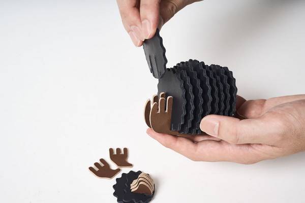 【産学連携事業】マドラス×中京大学坂田隆文ゼミ考案革製品ギフトアイテム7月1日よりMakuakeにて販売