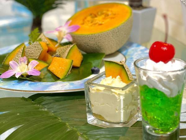 ホテルナトゥールヴァルト富良野 宿泊者無料！「富良野メロン」をふんだんにつかった“ウエルカムスイーツバイキング”を7月15日～8月下旬まで開催