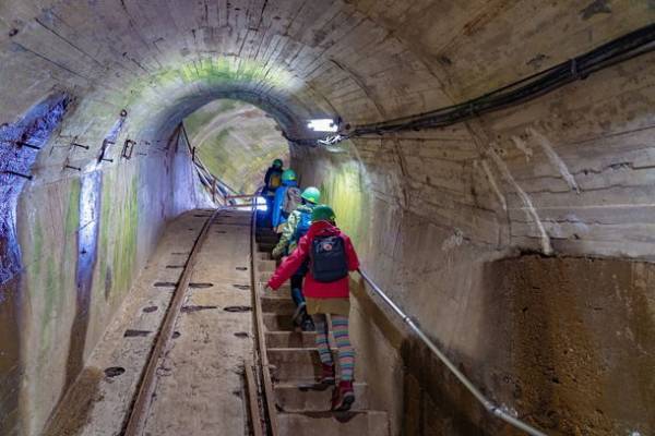 トロッコ電車と関電竪坑エレベーターで行く「黒部峡谷パノラマ展望ツアー」6月16日から開催