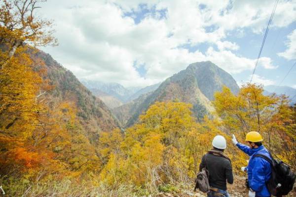 トロッコ電車と関電竪坑エレベーターで行く「黒部峡谷パノラマ展望ツアー」6月16日から開催