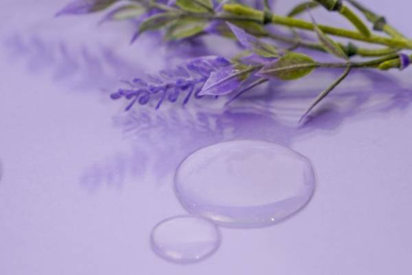 ＜新商品＞イクモア(iqumore)から新シリーズ『イクモアキュート(iqumore cute)』誕生　女性若年層向けシリーズ第1弾となる「イクモアキュートヘアケアエッセンス」を販売開始