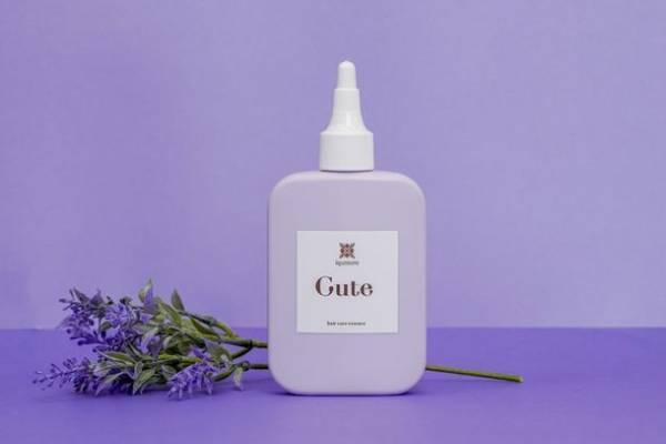 ＜新商品＞イクモア(iqumore)から新シリーズ『イクモアキュート(iqumore cute)』誕生　女性若年層向けシリーズ第1弾となる「イクモアキュートヘアケアエッセンス」を販売開始