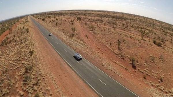 工学院大学ソーラーチームが、世界初の新技術を搭載したソーラーカー「Koga」を公開