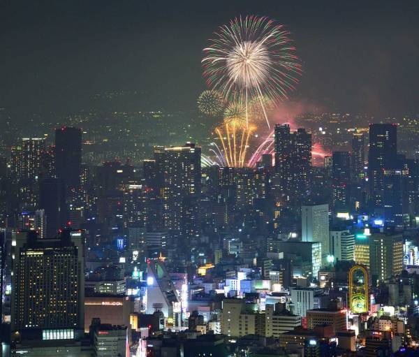 「ハルカス３００（展望台）」で大迫力の花火鑑賞『なにわ淀川花火大会特別鑑賞プラン』を７月７日（金）から販売