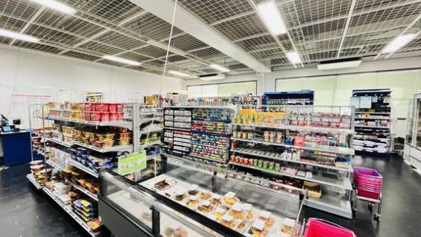 創立100周年を記念し、熱中症対策として100円飲料を提供　-　創立100周年記念：学生支援編　-