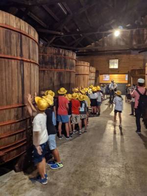 愛知・桝塚味噌が夏休みの読書感想文をお助けするみそ蔵ツアーを開催　小学校の課題図書「ライスボールとみそ蔵と」の出版社公認