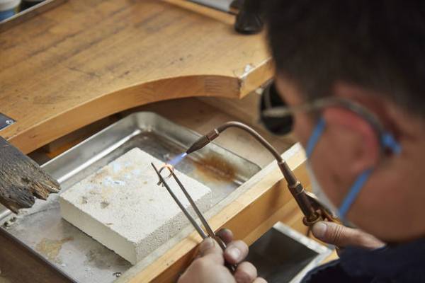 厳選された中古ハイブランド品が3,000点以上の品揃え　「キングラム ラグジュアリーストア」オープン