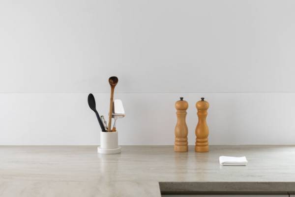 デザイナーが正直にカタチにするブランド「LIFEWORKPRODUCTS」から暮らしの道具を収納できるペンスタンドを7月17日よりオンラインストアにて発売