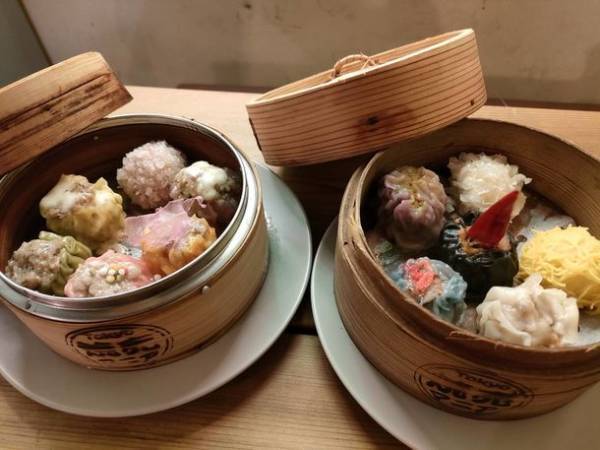 隠れ家的焼売・アジアンバル「Tokyo焼売マニア」、7月14日からPOPでカラフルな焼売を提供開始