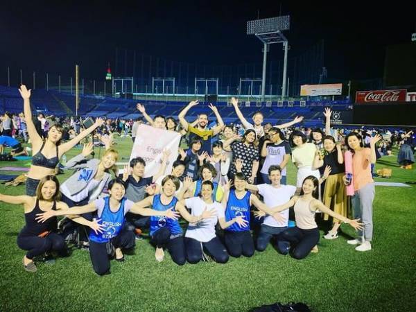 日本最大級のヨガイベント『STADIUM NIGHT YOGA 2023』追加開催決定　外国人観光客が英語で参加できるナイトヨガ！